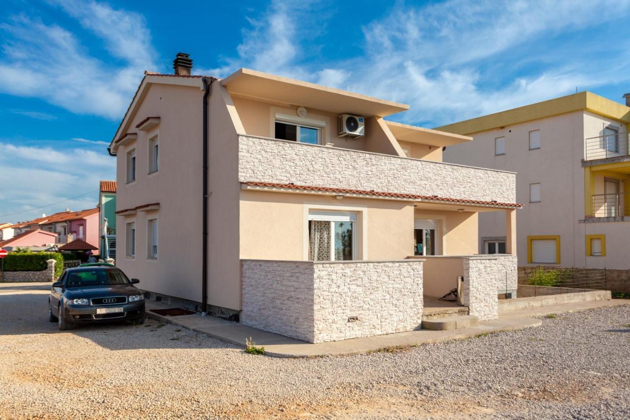 אומיסאליי Apartments Didi מראה חיצוני תמונה