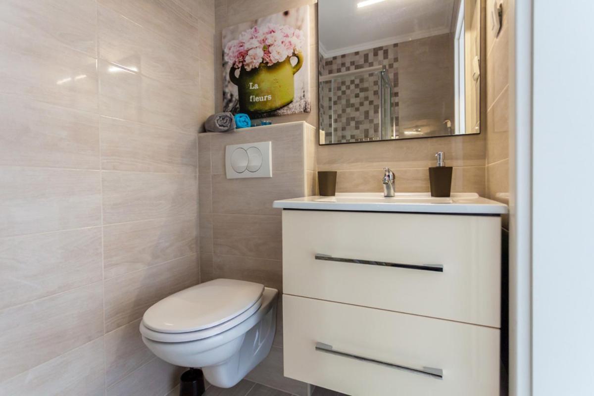 אומיסאליי Apartments Didi מראה חיצוני תמונה
